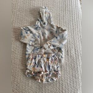 Girls crew cuts sweatshirt size small with matching shorts size 6.